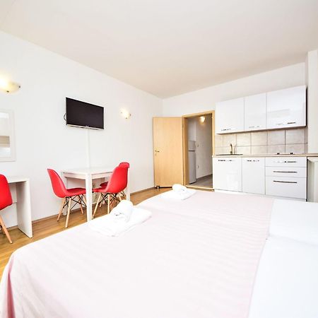 Apartment Mira-1 By Interhome Makarska Kültér fotó